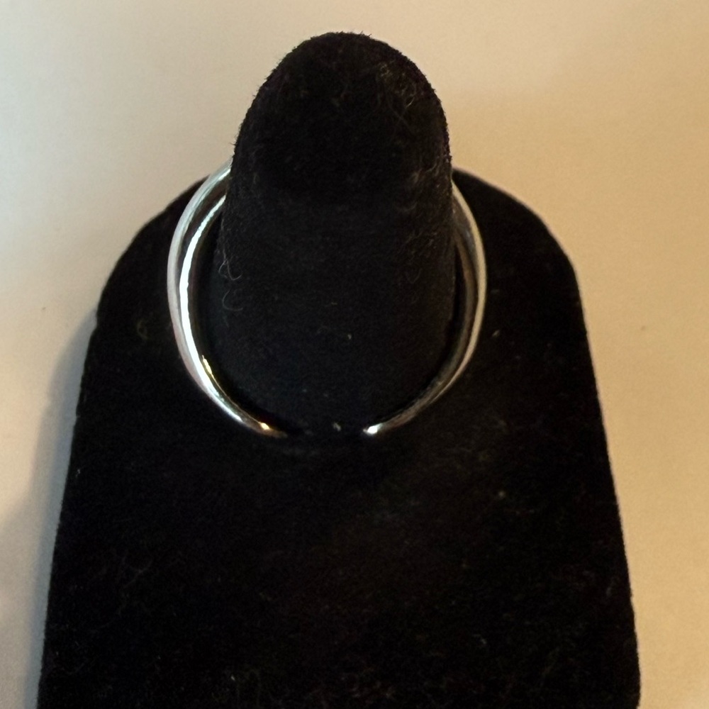 Ring - sz 7.75 adjustable - silver tone dome - New! No flaws. BOGO offer ⬇️ - Picture 3 of 9